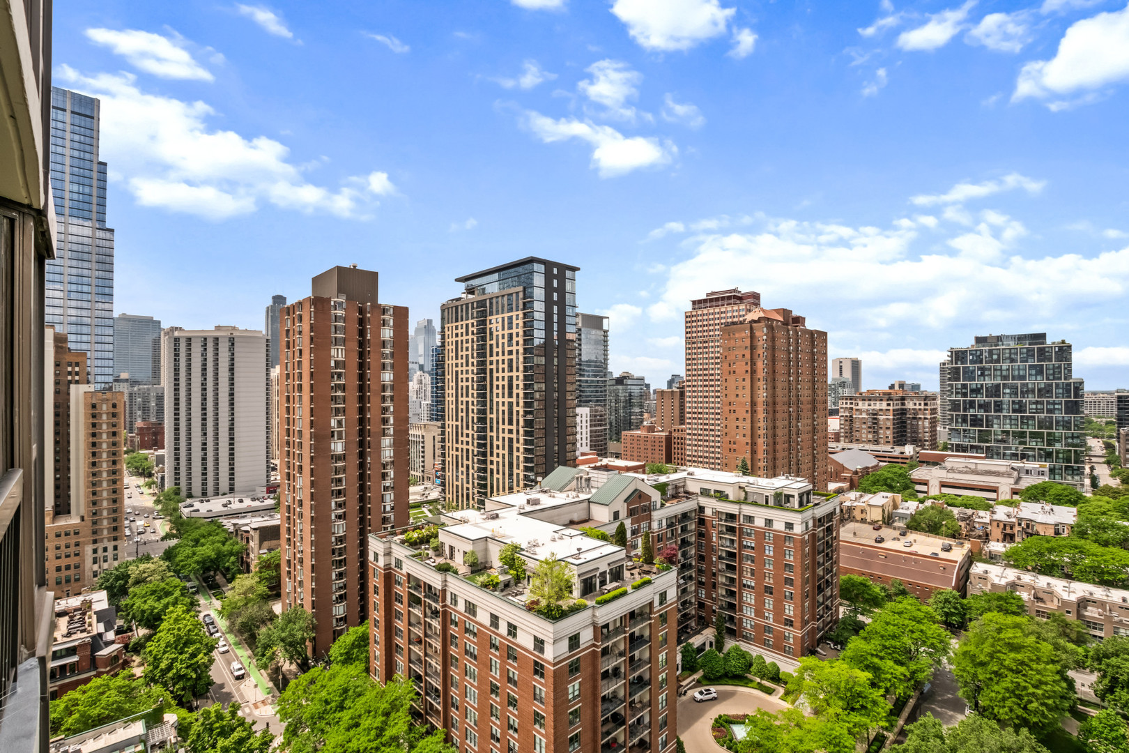 33 West Delaware Place Chicago IL 60610