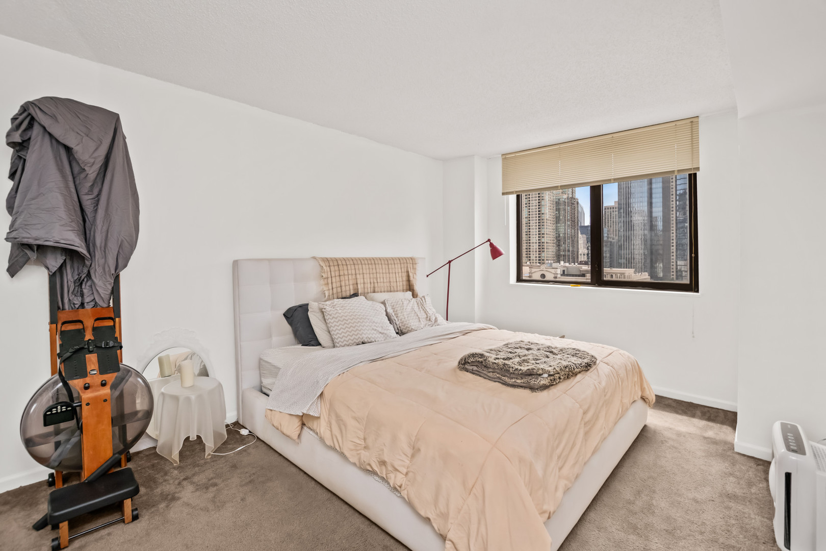 33 West Delaware Place Chicago IL 60610