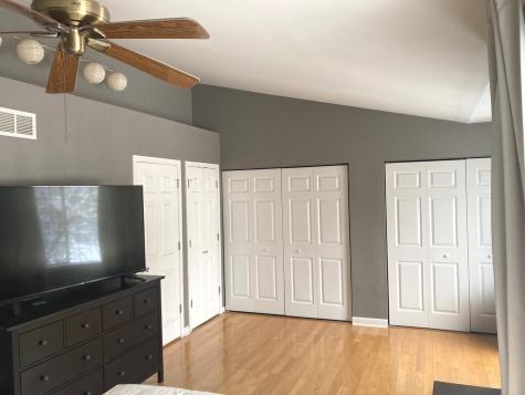 522 Lowell Drive South Elgin IL 60177