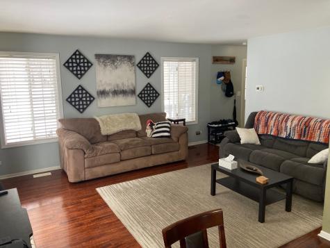 522 Lowell Drive South Elgin IL 60177