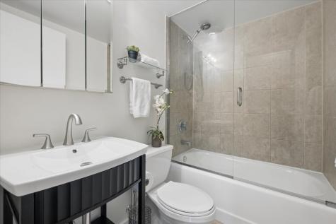 3150 North Sheffield Avenue Chicago IL 60657