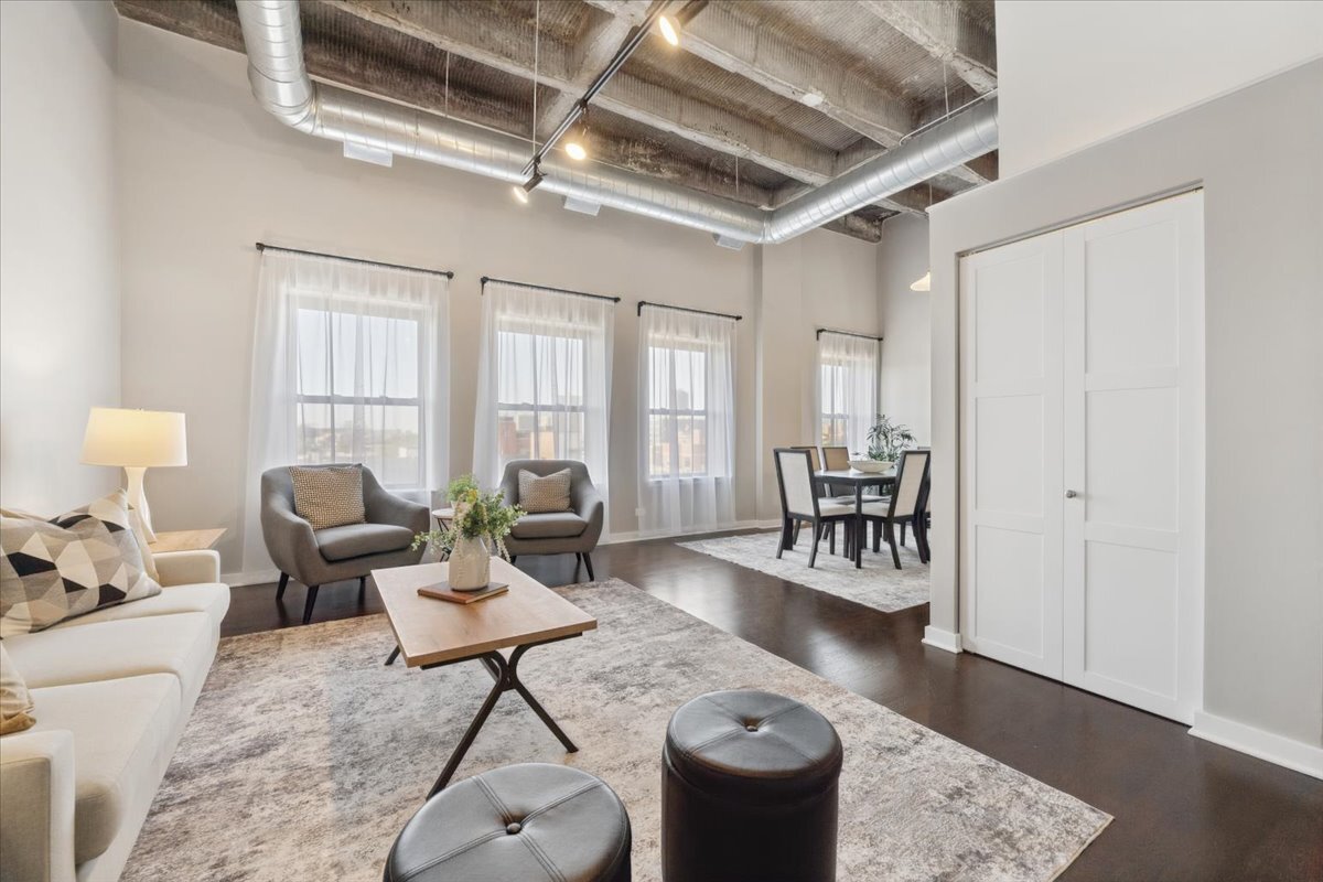 3150 North Sheffield Avenue Chicago IL 60657