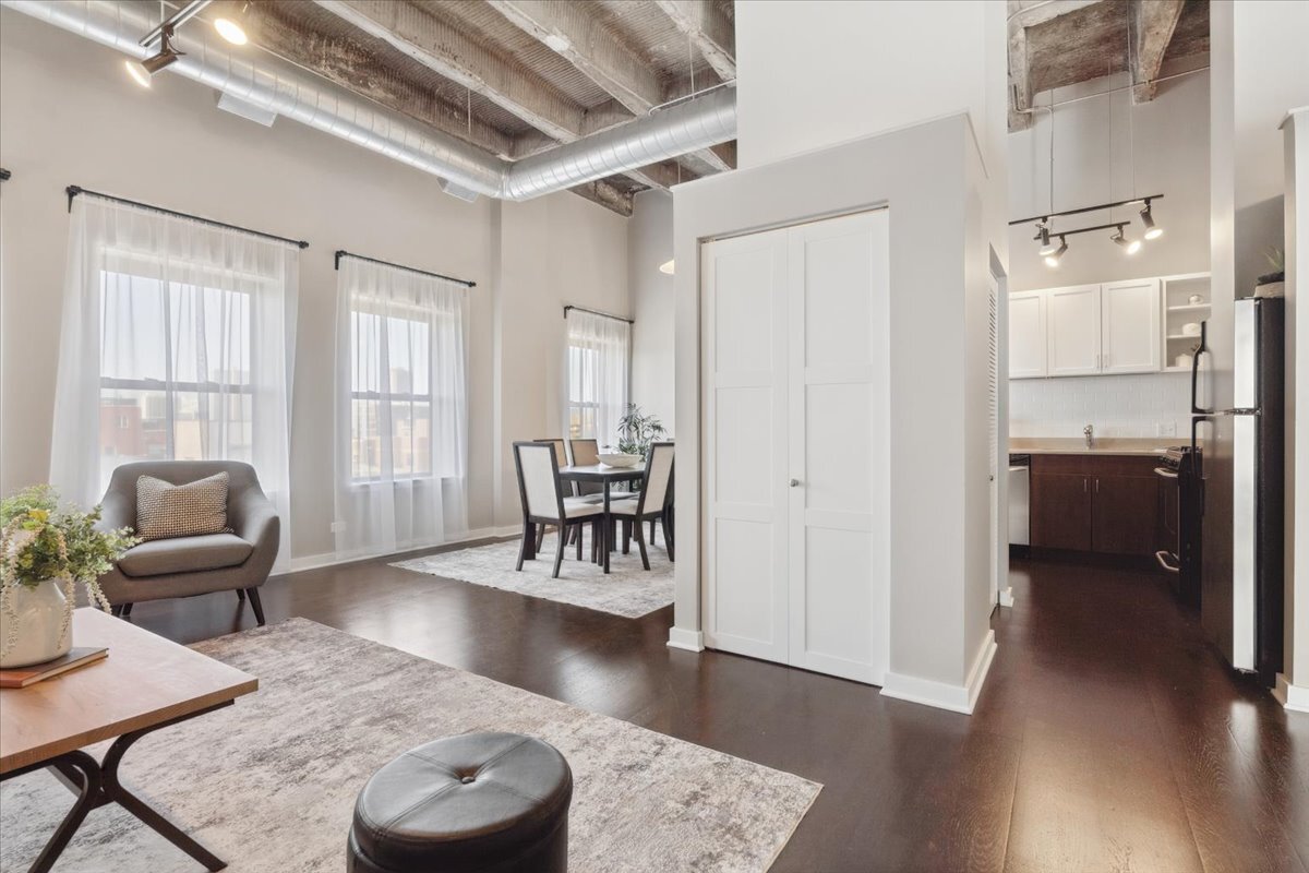 3150 North Sheffield Avenue Chicago IL 60657