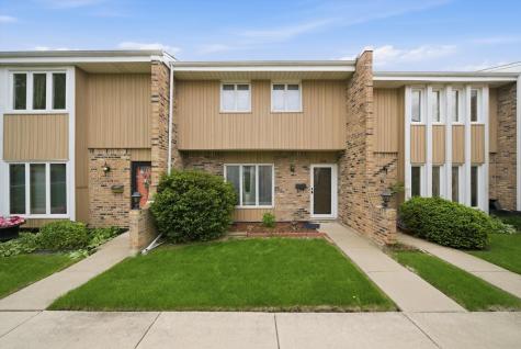 20 Ottawa Court Justice IL 60458
