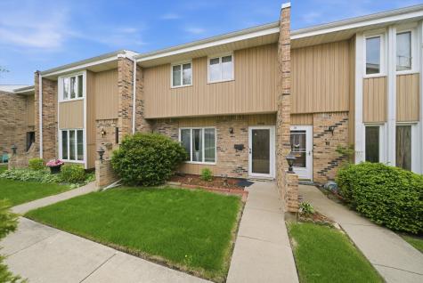 20 Ottawa Court Justice IL 60458