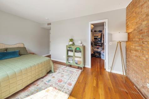 801 West Oakdale Avenue Chicago IL 60657