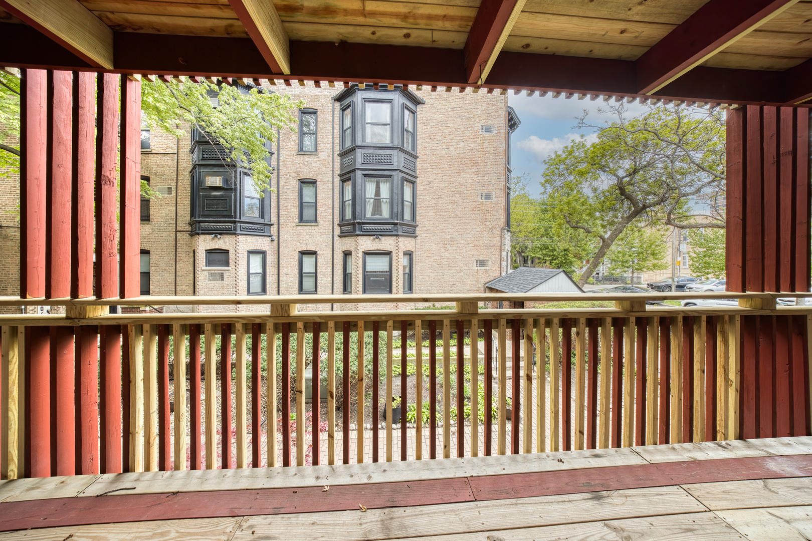 801 West Oakdale Avenue Chicago IL 60657