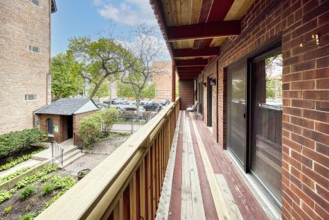 801 West Oakdale Avenue Chicago IL 60657
