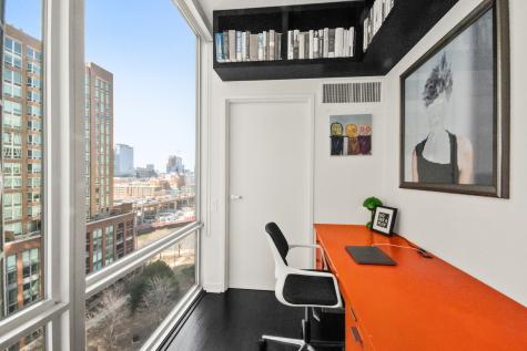 653 North Kingsbury Street Chicago IL 60610