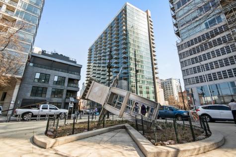 653 North Kingsbury Street Chicago IL 60610