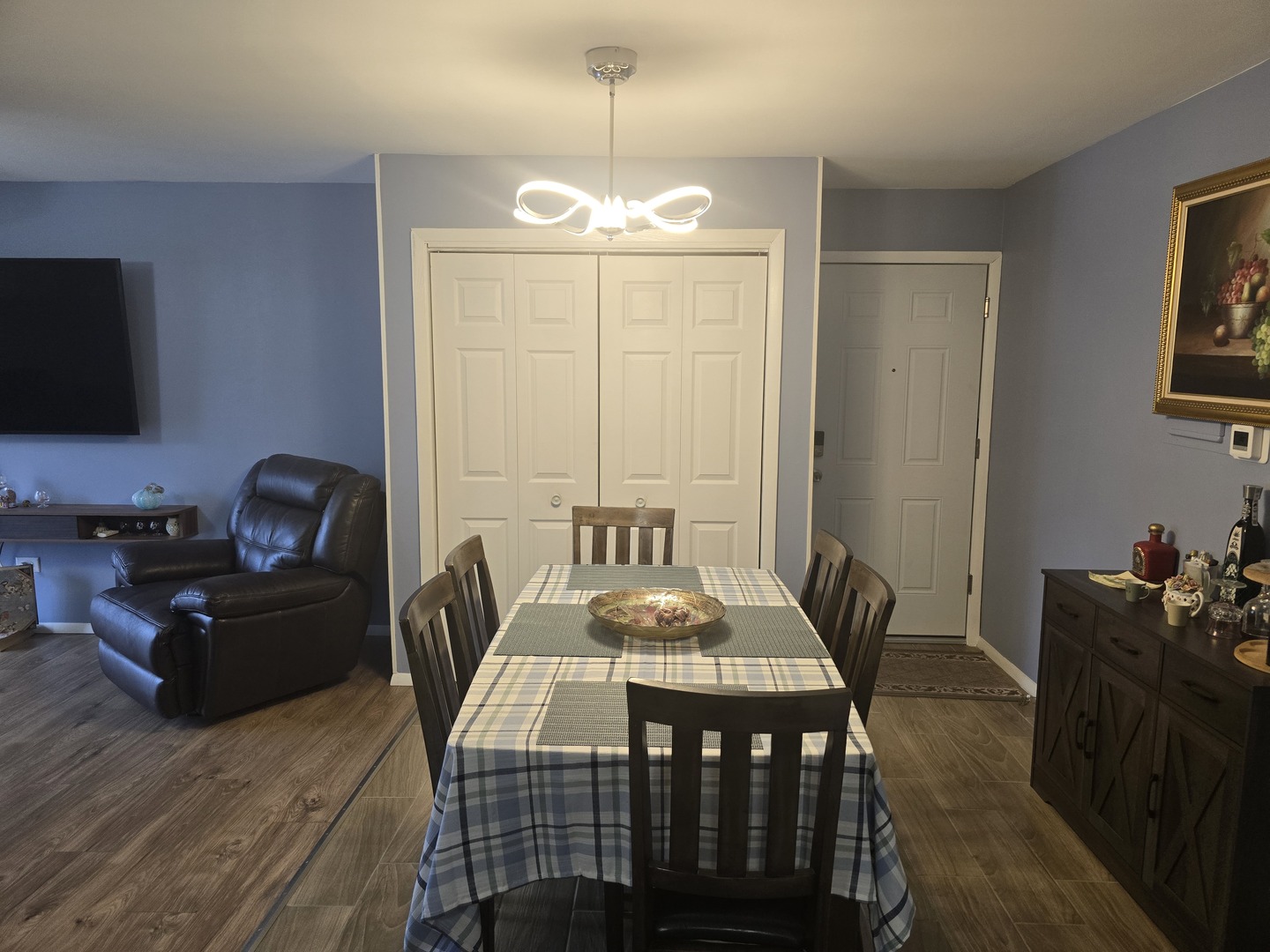 161 West Elk Trail W Carol Stream IL 60188
