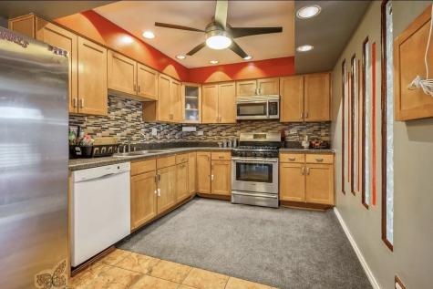 711 Tipperary Court W Schaumburg IL 60193