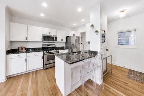 3051 North Clifton Avenue Chicago IL 60657