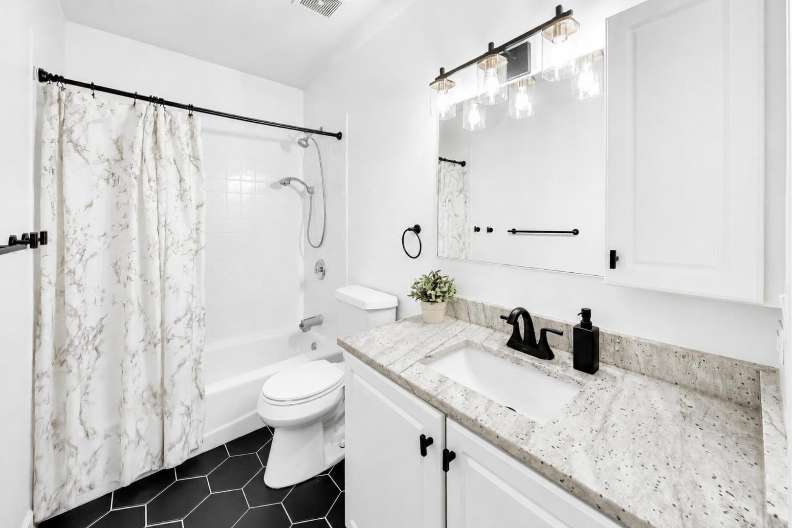 3051 North Clifton Avenue Chicago IL 60657