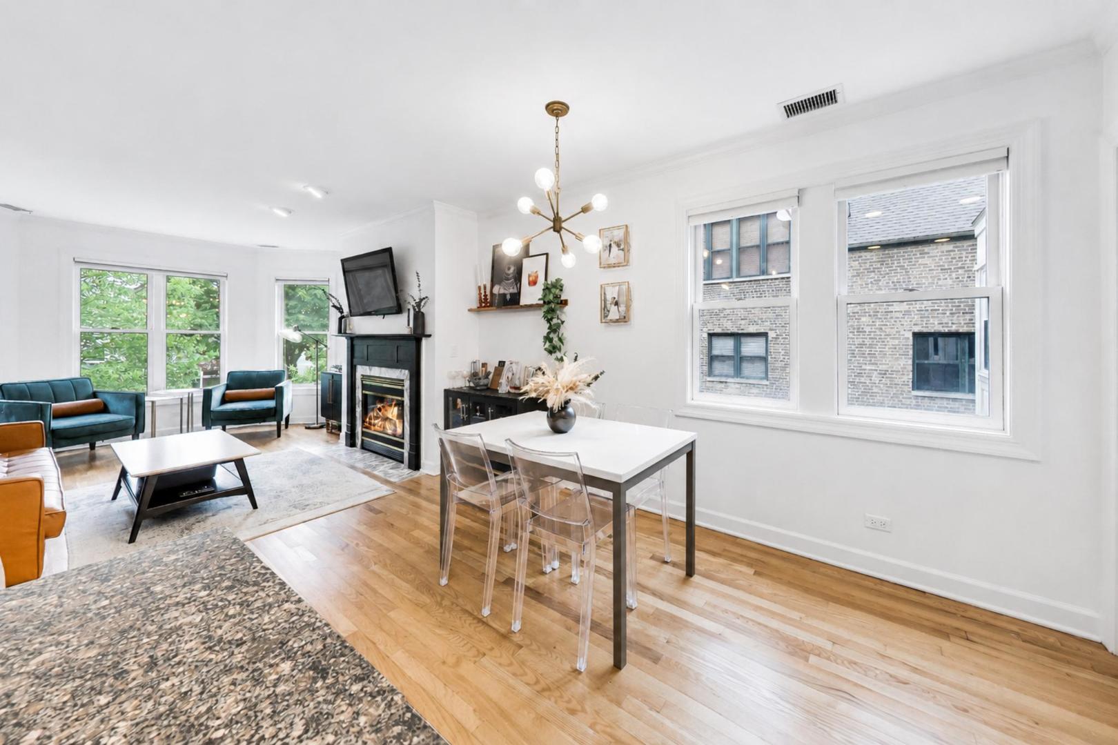 3051 North Clifton Avenue Chicago IL 60657