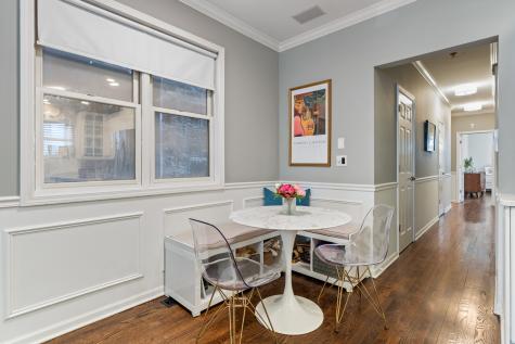 853 West Roscoe Street Chicago IL 60657