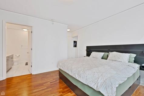 201 North Westshore Drive Chicago IL 60601