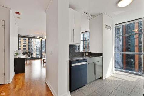 201 North Westshore Drive Chicago IL 60601
