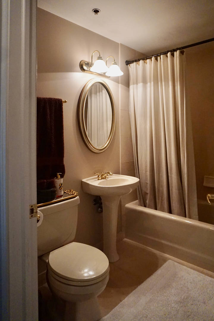 55 West Delaware Place Chicago IL 60610