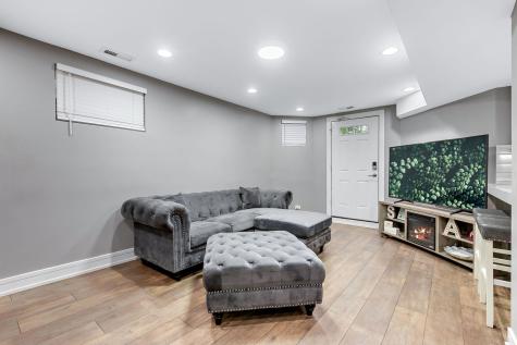 443 East 45th Place Chicago IL 60653