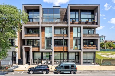2424 West Chicago Avenue Chicago IL 60622