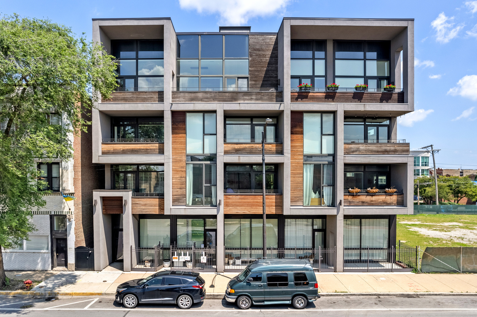 2424 West Chicago Avenue Chicago IL 60622