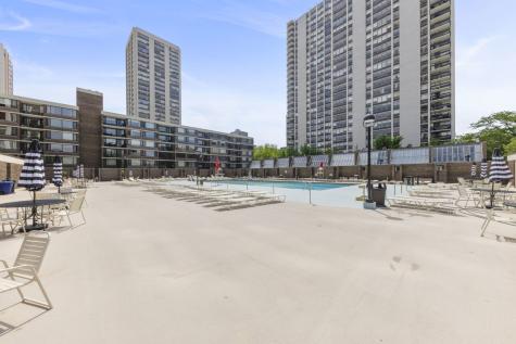 1555 North Sandburg Terrace Chicago IL 60610