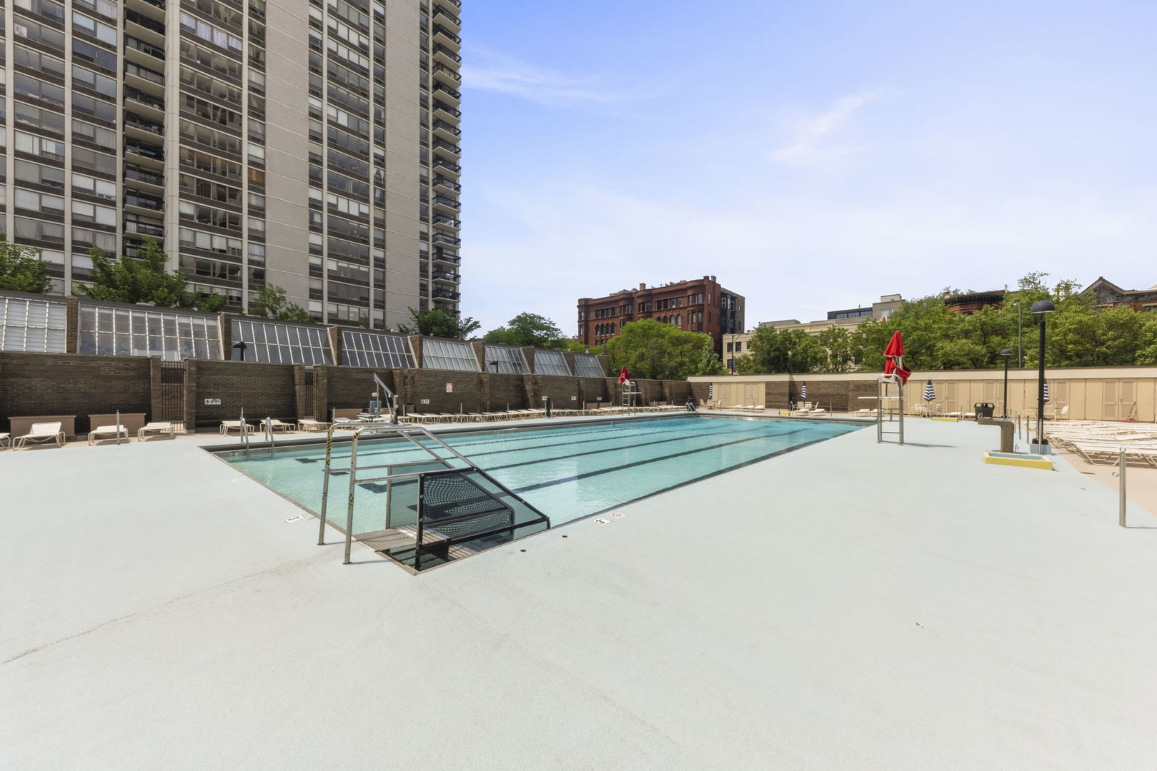1555 North Sandburg Terrace Chicago IL 60610