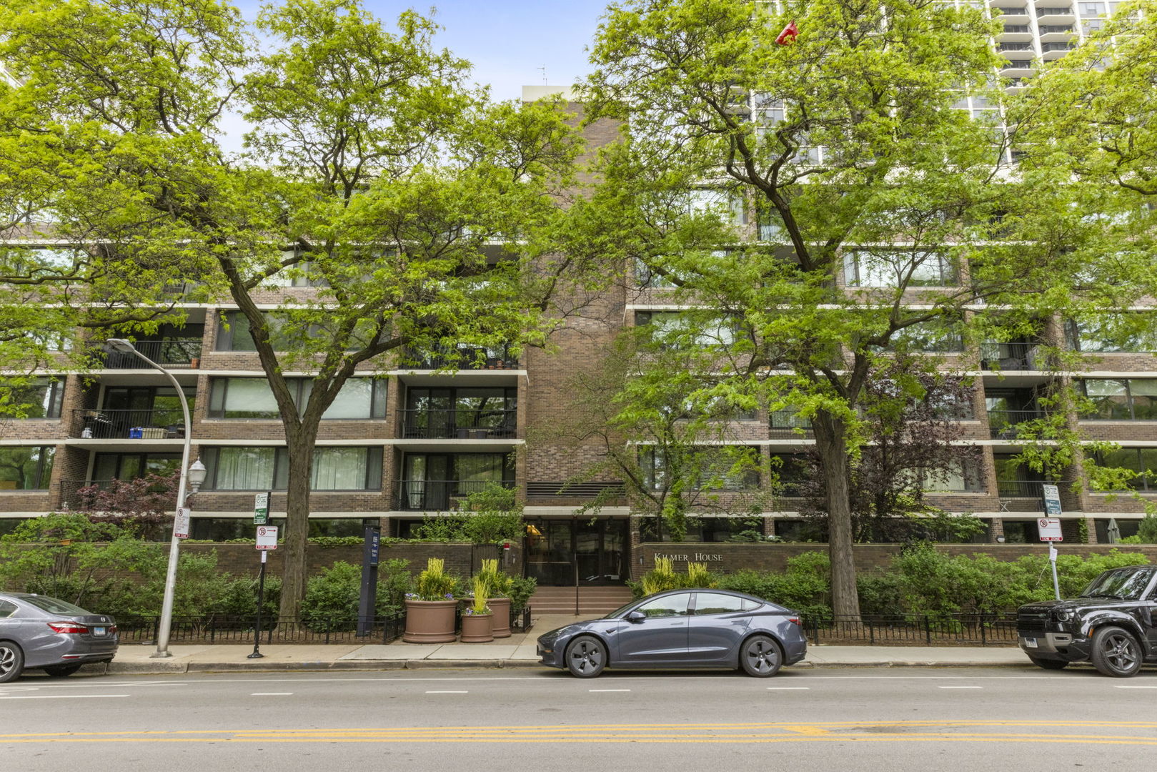 1555 North Sandburg Terrace Chicago IL 60610