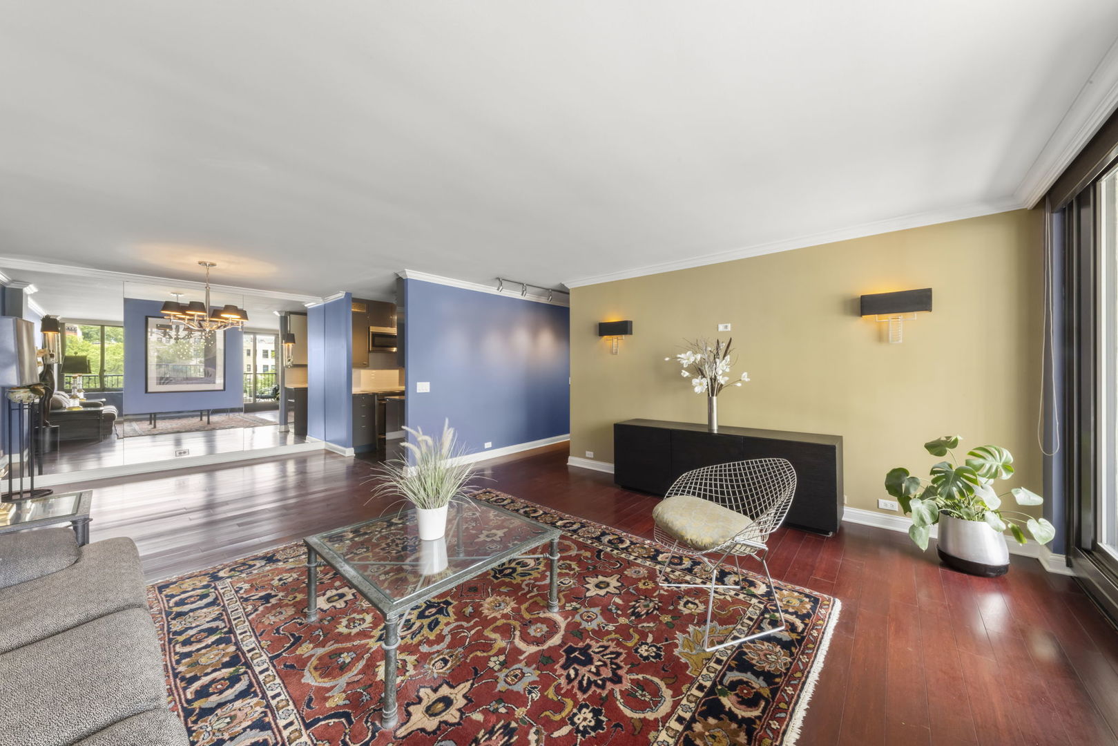 1555 North Sandburg Terrace Chicago IL 60610