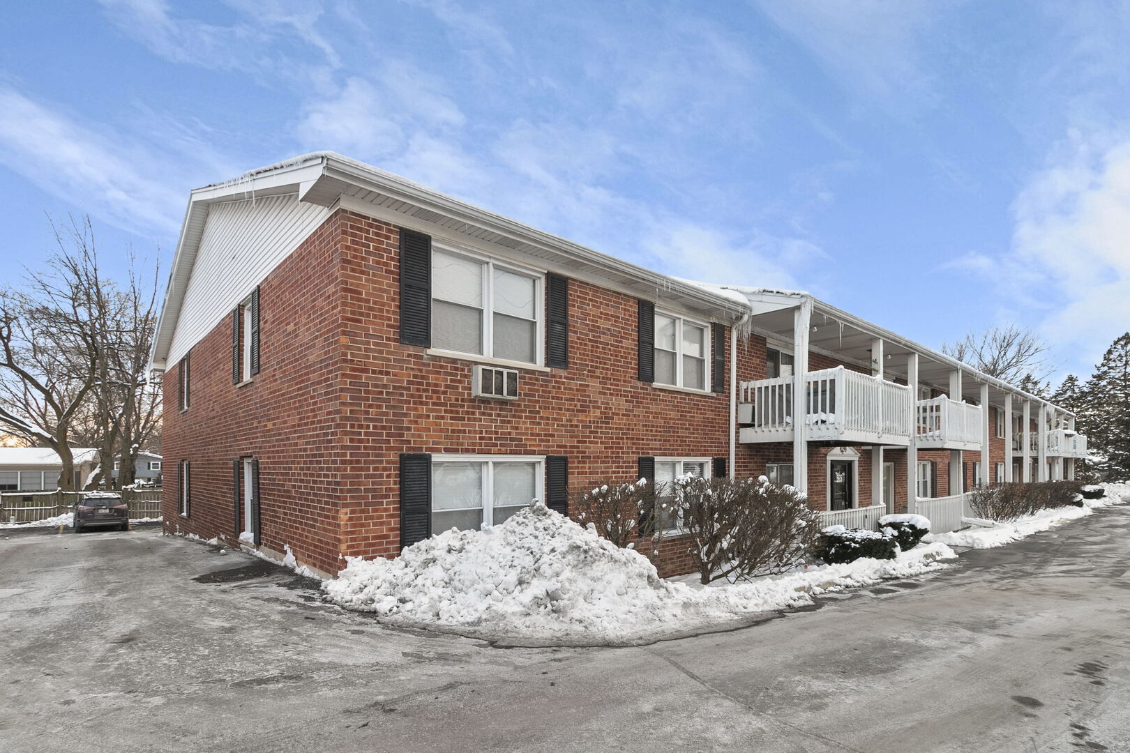 565 Maple Avenue Lisle IL 60532