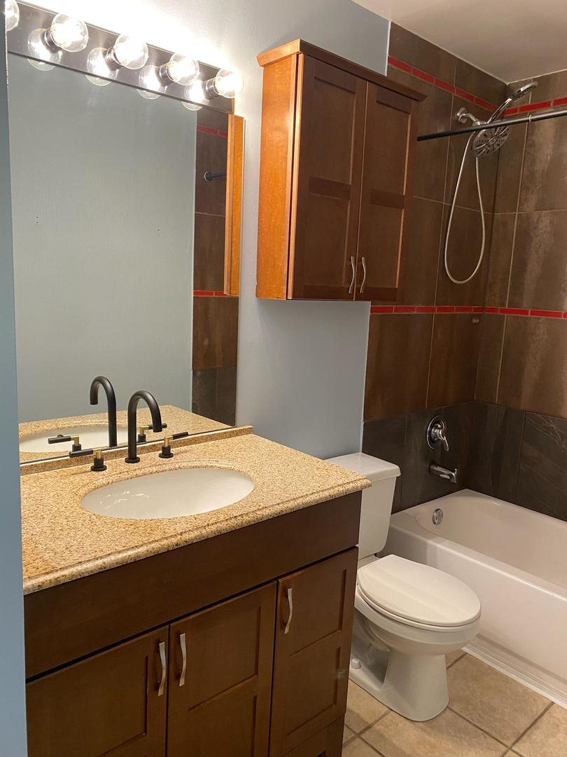 5813 Oakwood Drive Lisle IL 60532
