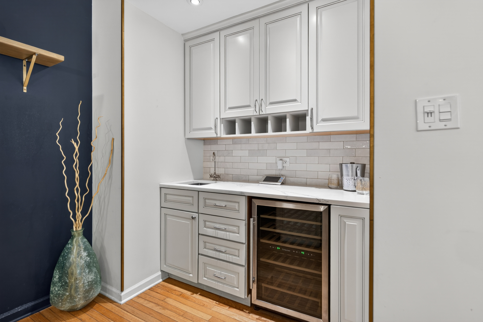1455 West Wolfram Street Chicago IL 60657