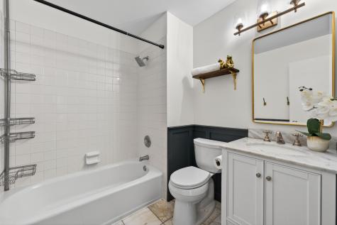1455 West Wolfram Street Chicago IL 60657