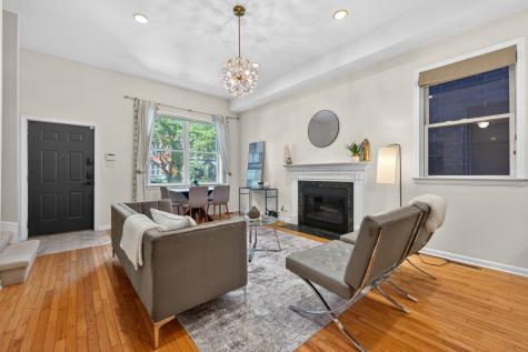 1455 West Wolfram Street Chicago IL 60657