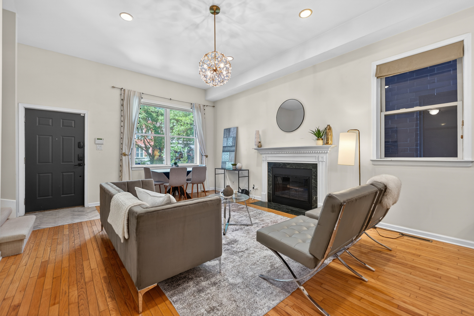 1455 West Wolfram Street Chicago IL 60657