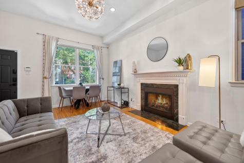 1455 West Wolfram Street Chicago IL 60657