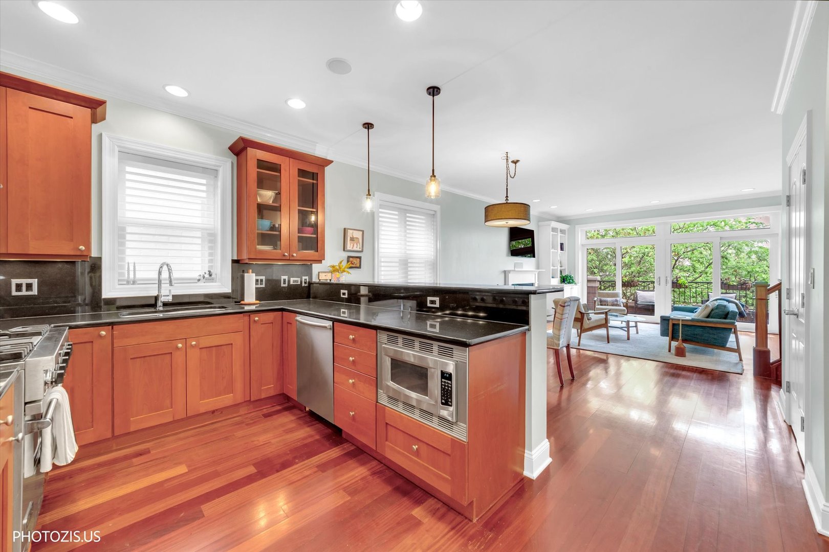 2914 North Sheffield Avenue Chicago IL 60657