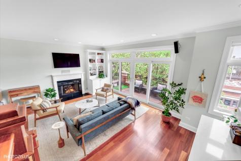 2914 North Sheffield Avenue Chicago IL 60657