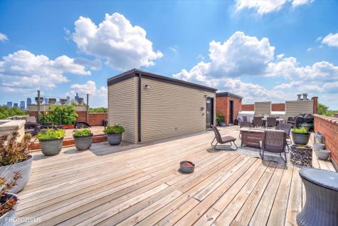 2914 North Sheffield Avenue Chicago IL 60657