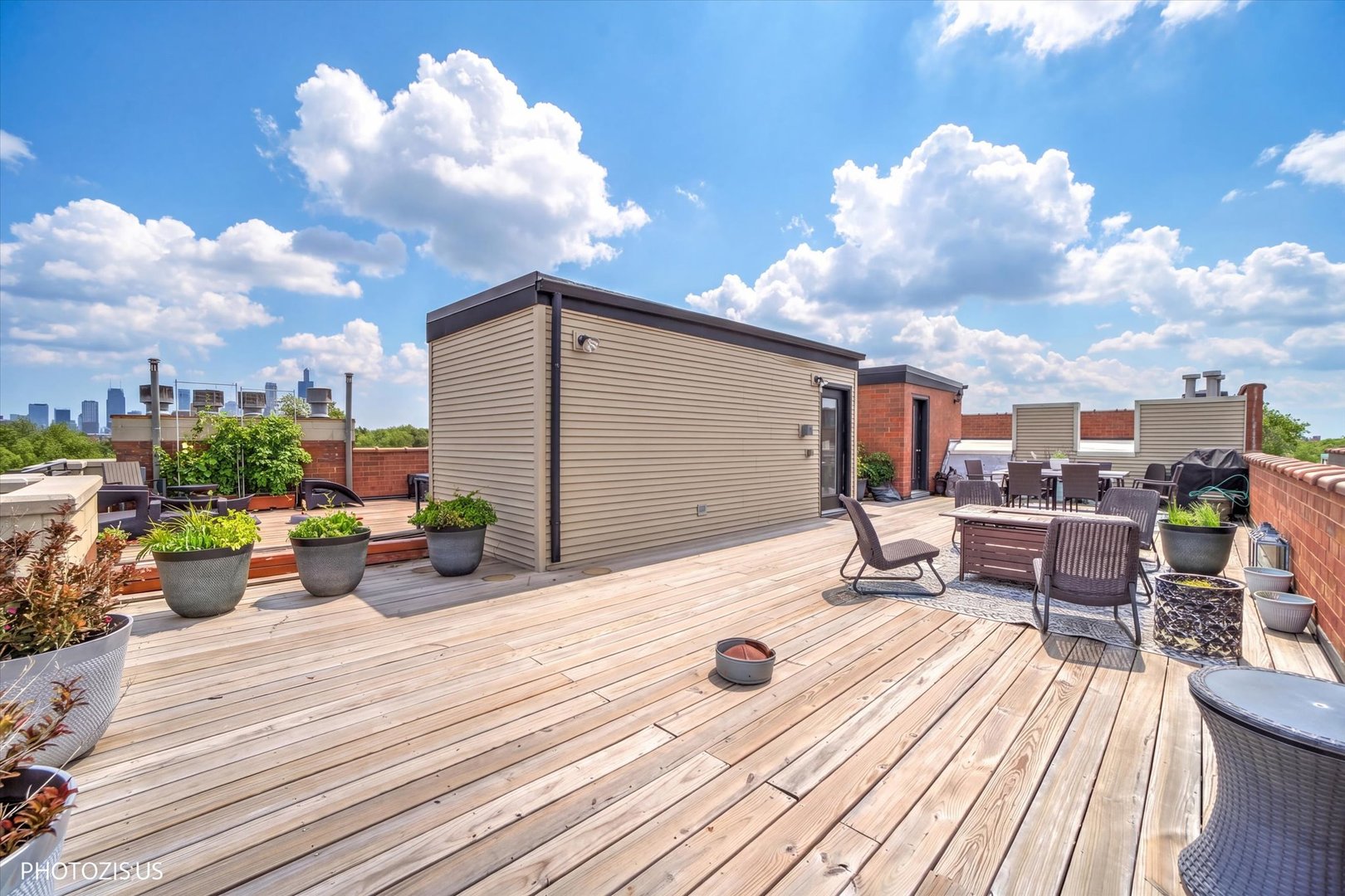 2914 North Sheffield Avenue Chicago IL 60657