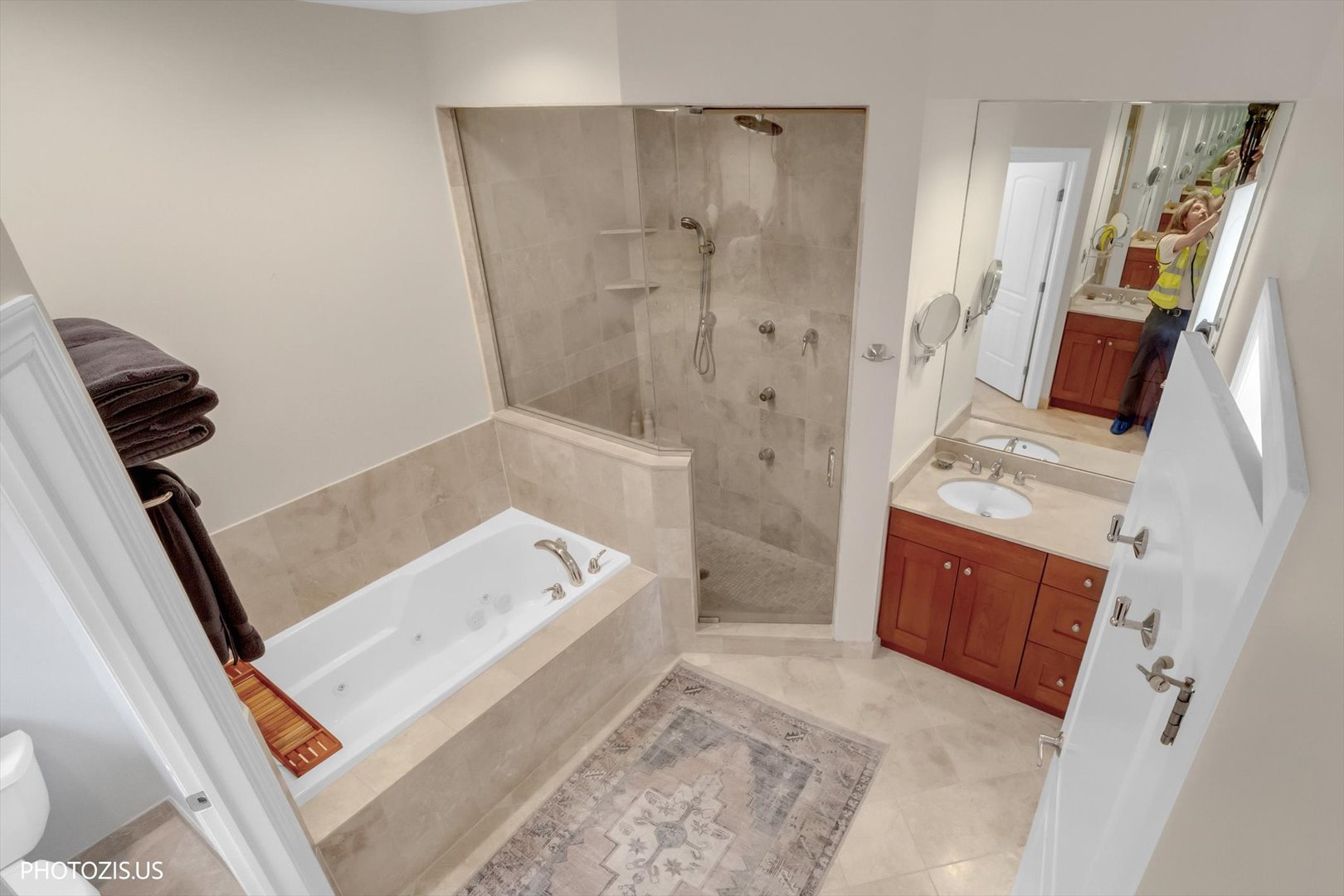 2914 North Sheffield Avenue Chicago IL 60657