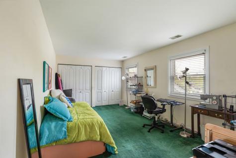 145 Willow Parkway Buffalo Grove IL 60089