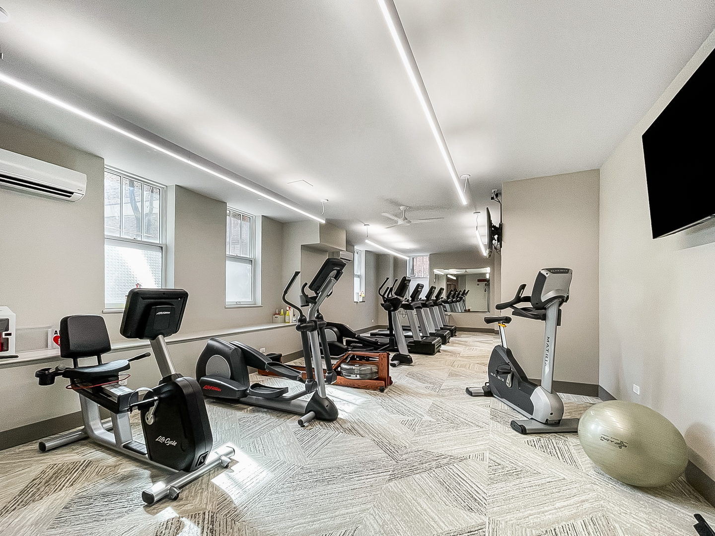 2440 North Lakeview Avenue Chicago IL 60614