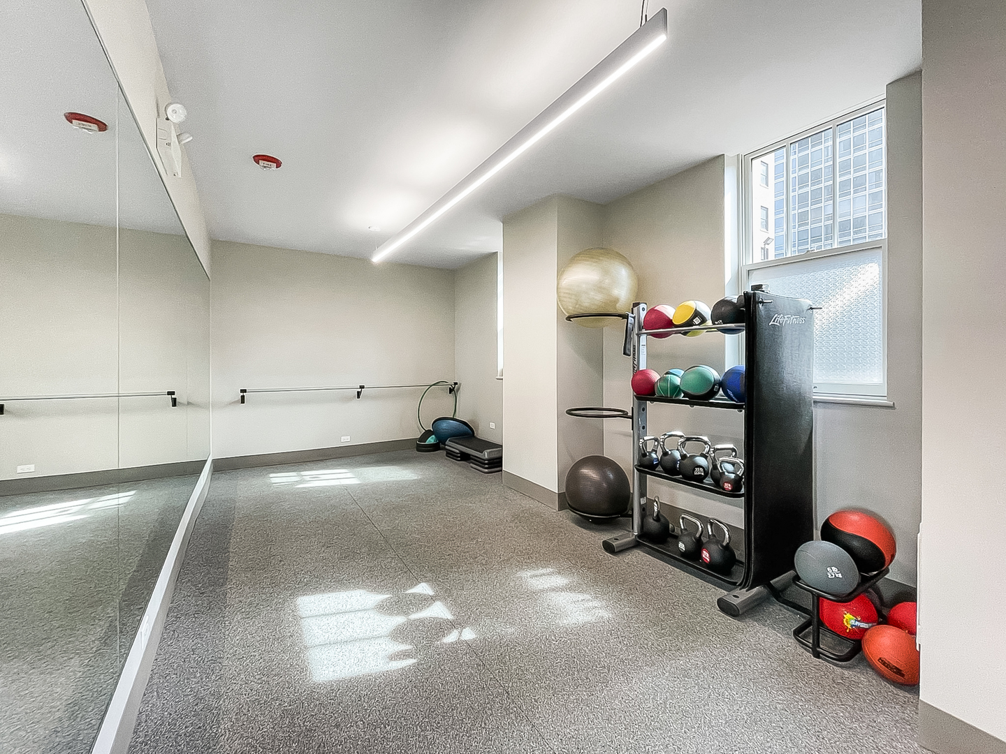 2440 North Lakeview Avenue Chicago IL 60614