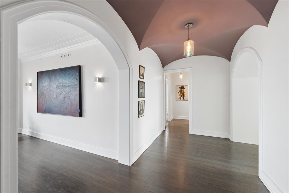2440 North Lakeview Avenue Chicago IL 60614