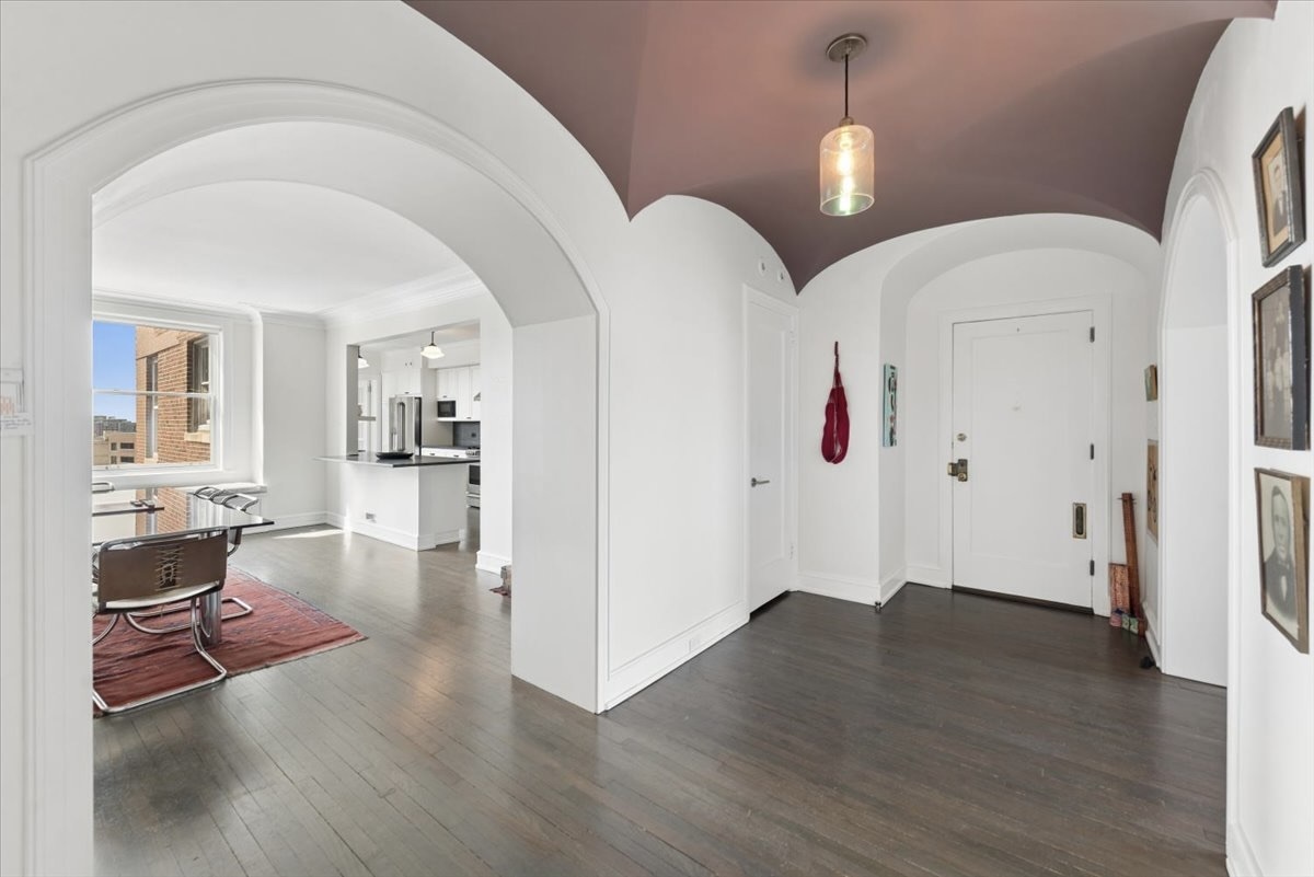 2440 North Lakeview Avenue Chicago IL 60614