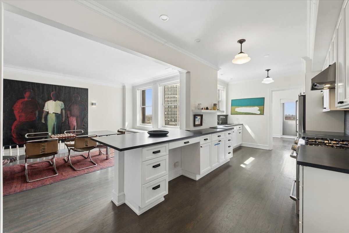 2440 North Lakeview Avenue Chicago IL 60614