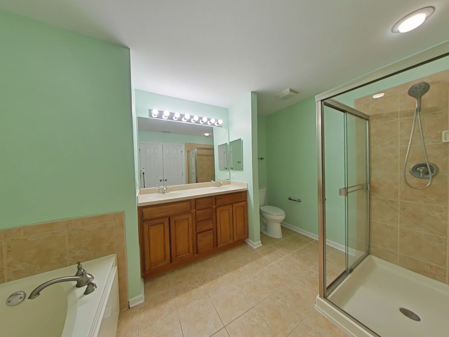 848 Station Boulevard Aurora IL 60504
