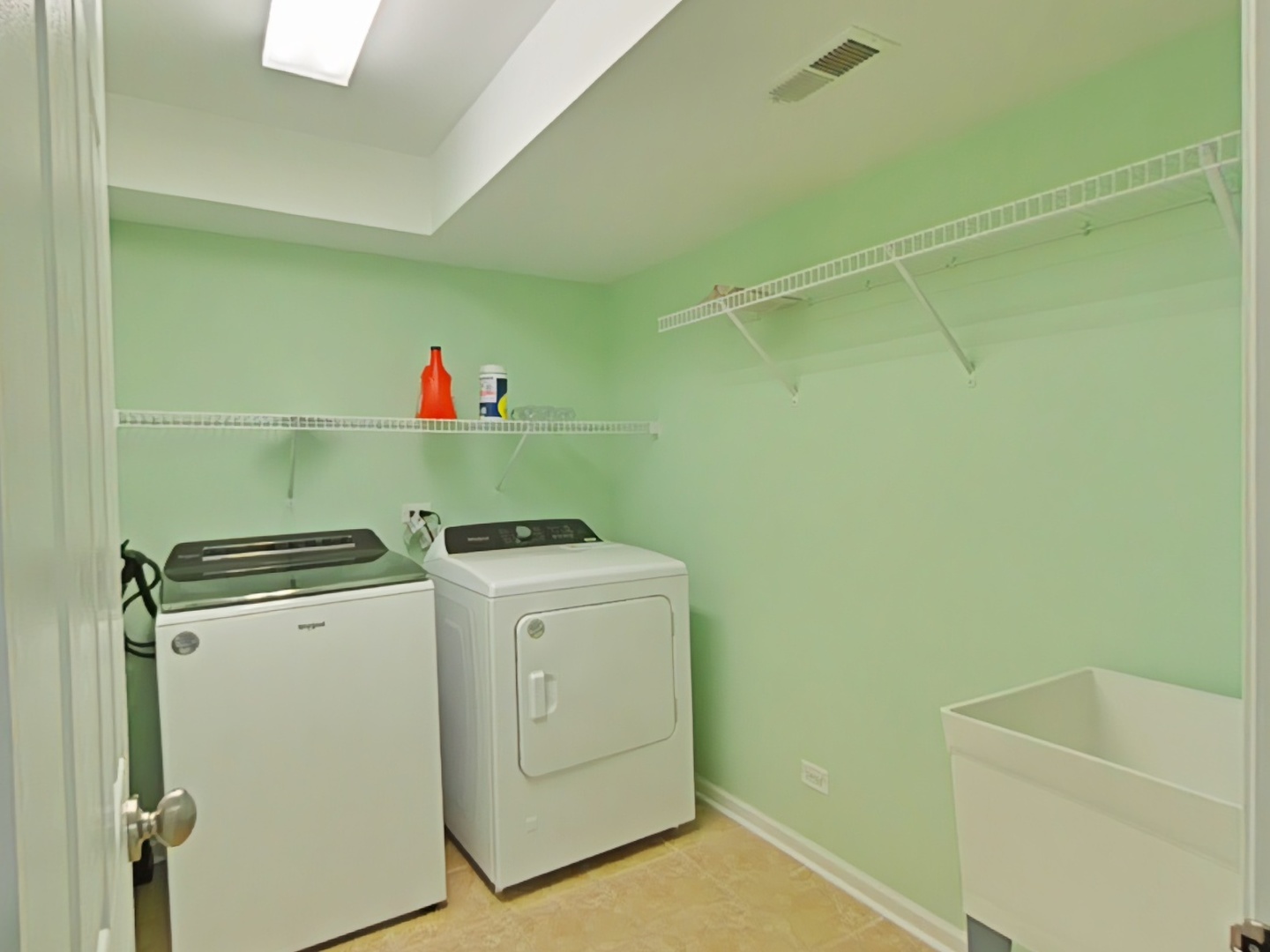 848 Station Boulevard Aurora IL 60504
